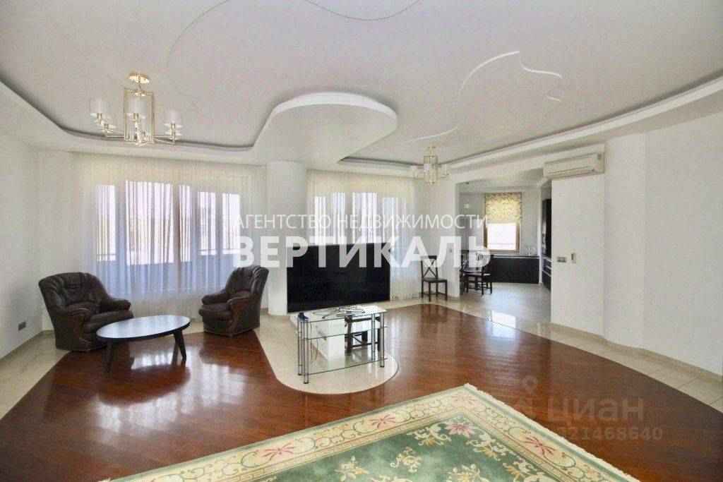 4-комнатная квартира, 200 м²