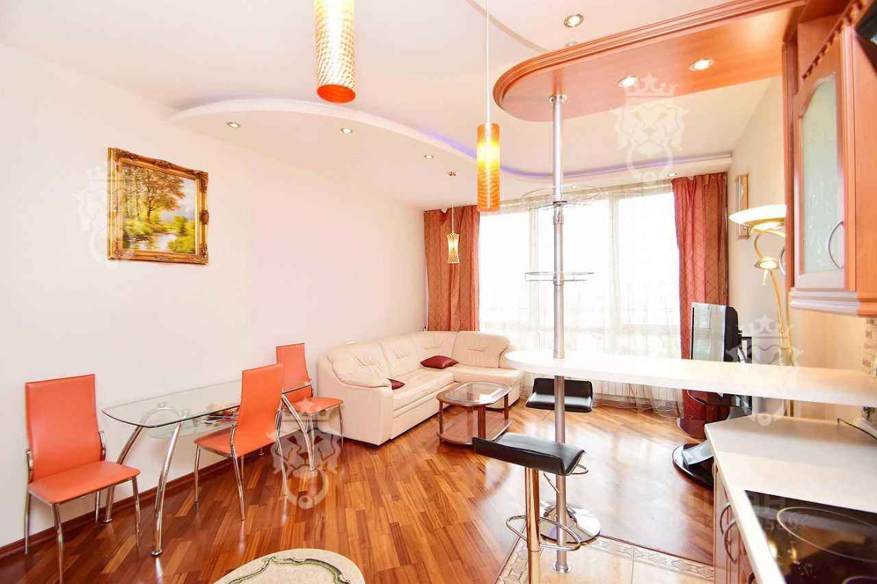 2-комнатная квартира, 70 м² — фотография 2