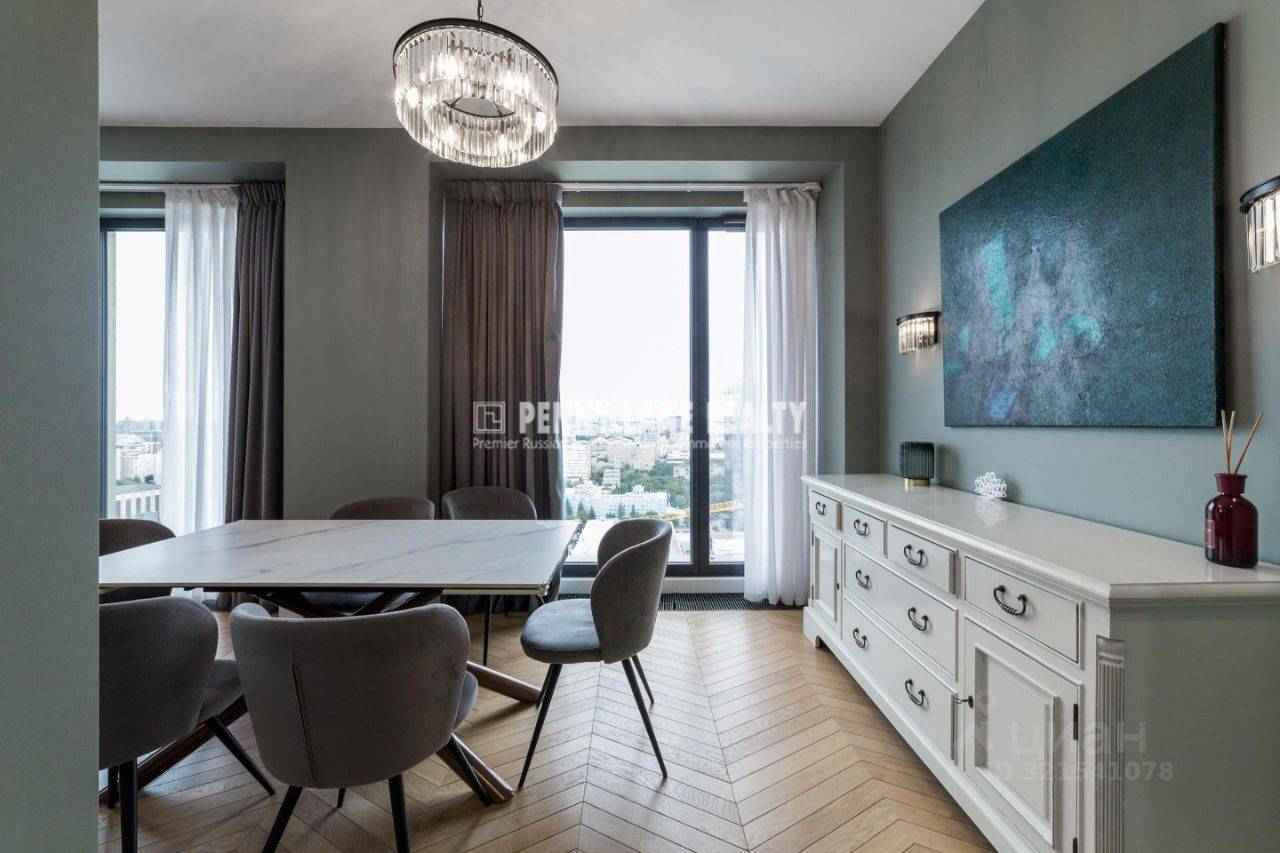 4-комнатная квартира, 158 м²