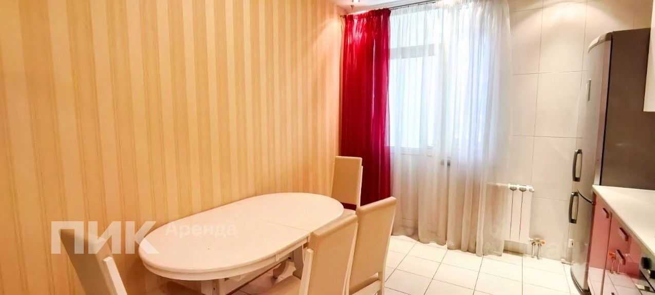 2-комнатная квартира, 72,3 м² — фотография 2