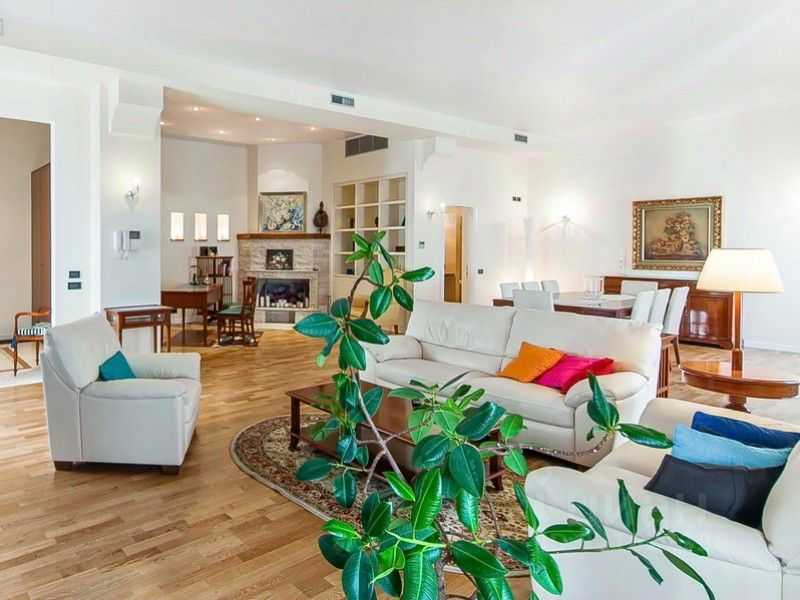 4-комнатная квартира, 175 м²