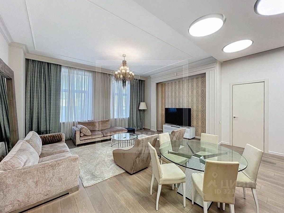 4-комнатная квартира, 190 м² — фотография 2