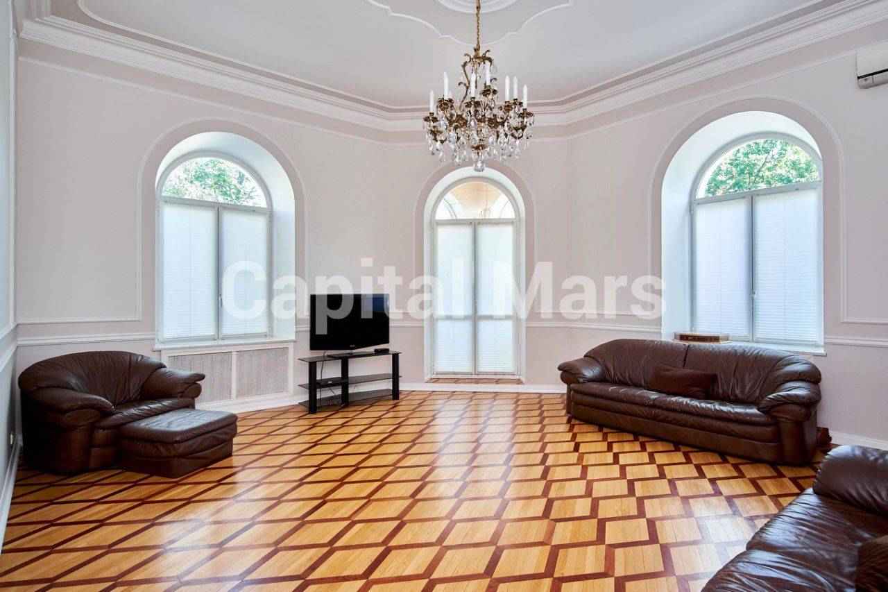 4-комнатная квартира, 150 м²