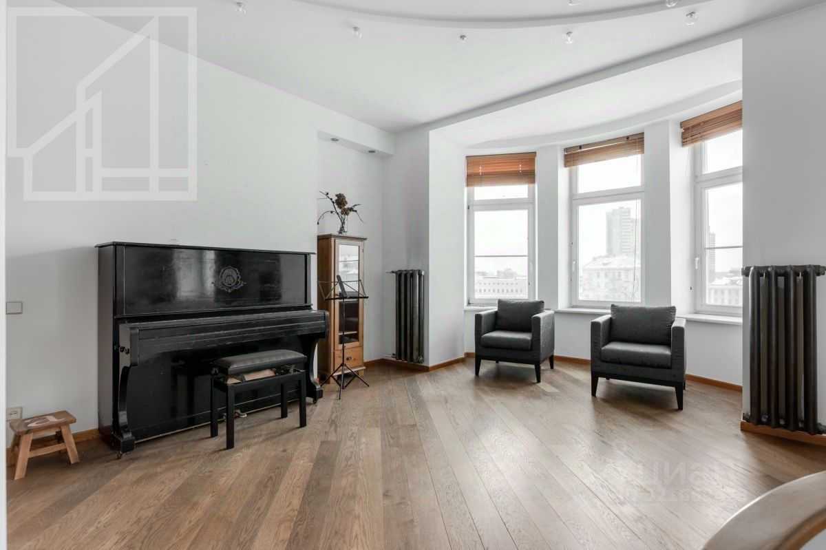 4-комнатная квартира, 170 м² — фотография 2