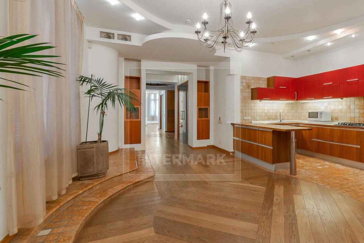 4-комнатная квартира, 186 м² — фотография 2