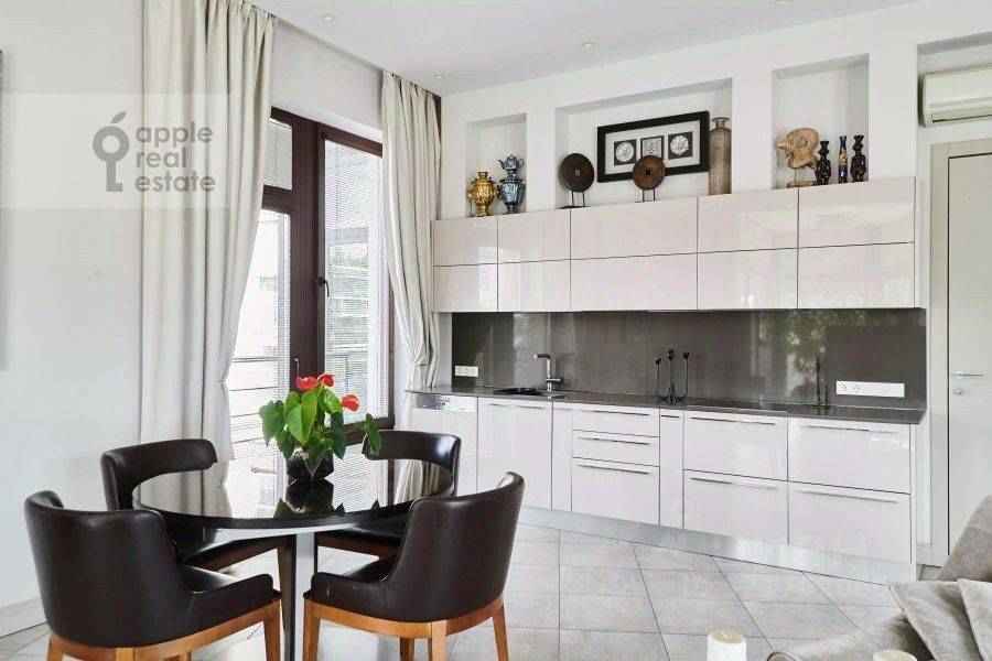 4-комнатная квартира, 140 м²