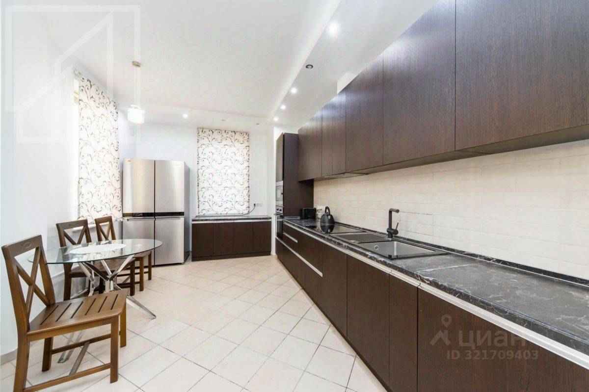 4-комнатная квартира, 190 м² — фотография 3