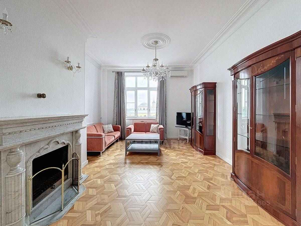 4-комнатная квартира, 151 м² — фотография 2