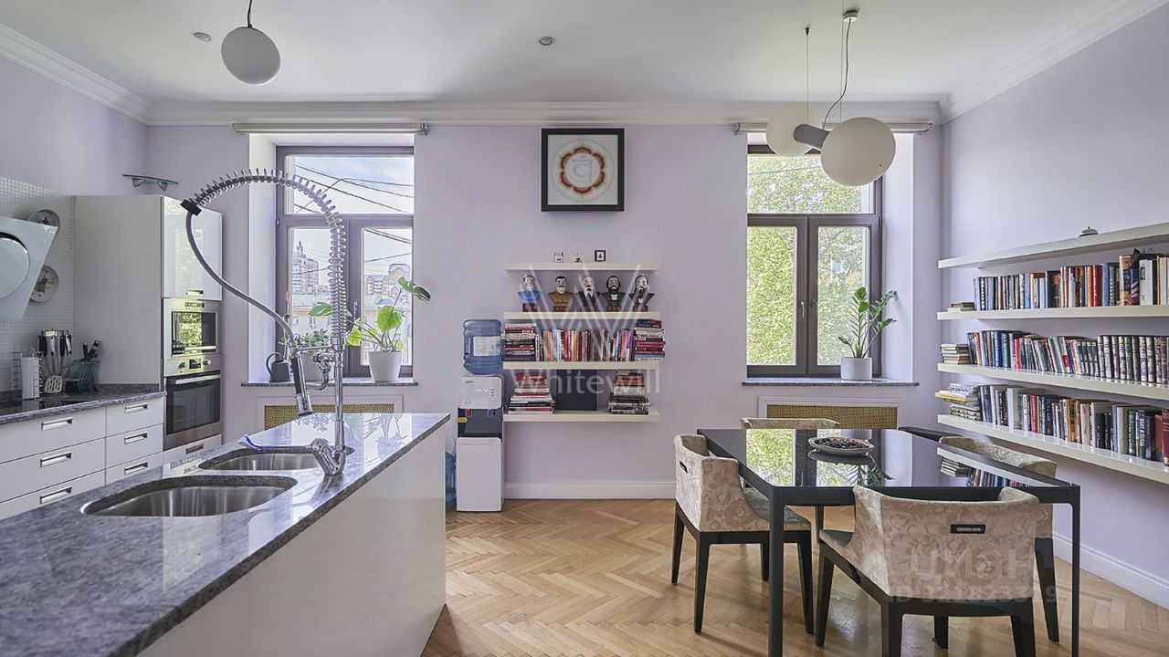 3-комнатная квартира, 197 м²