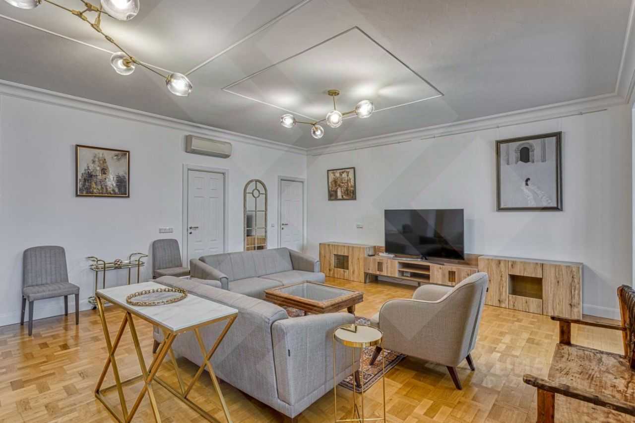 4-комнатная квартира, 210 м² — фотография 3
