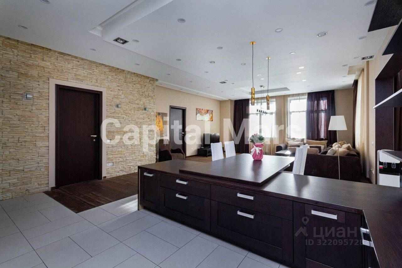 4-комнатная квартира, 147 м² — фотография 2