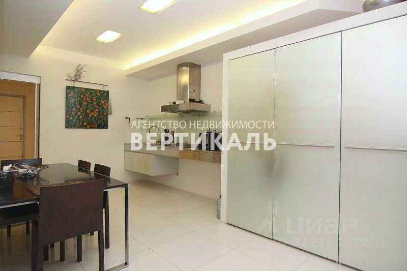 4-комнатная квартира, 150 м² — фотография 3
