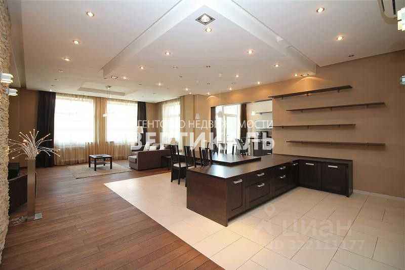 4-комнатная квартира, 150 м²