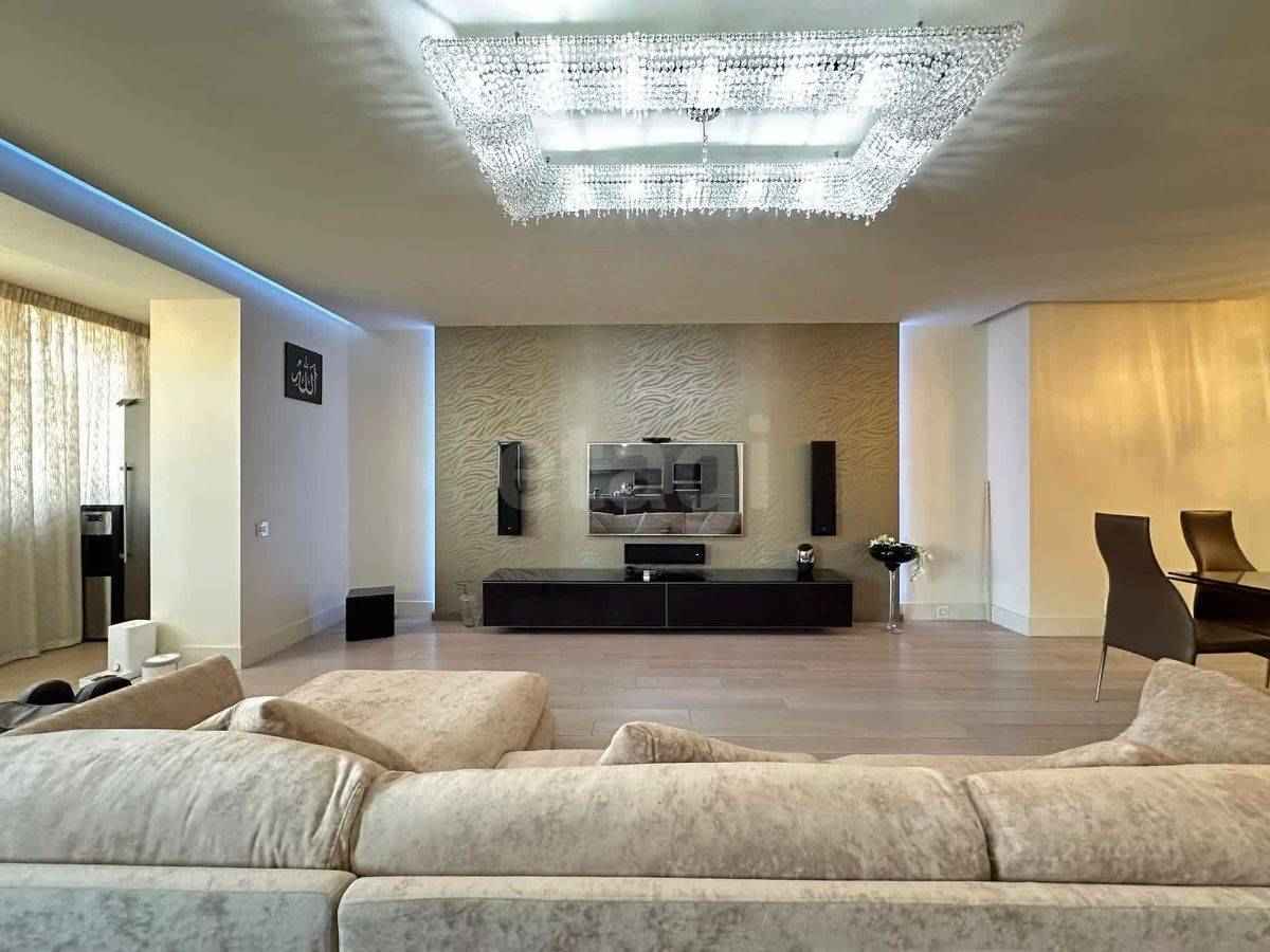 4-комнатная квартира, 170 м² — фотография 3