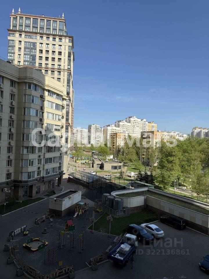 4-комнатная квартира, 140 м² — фотография 3