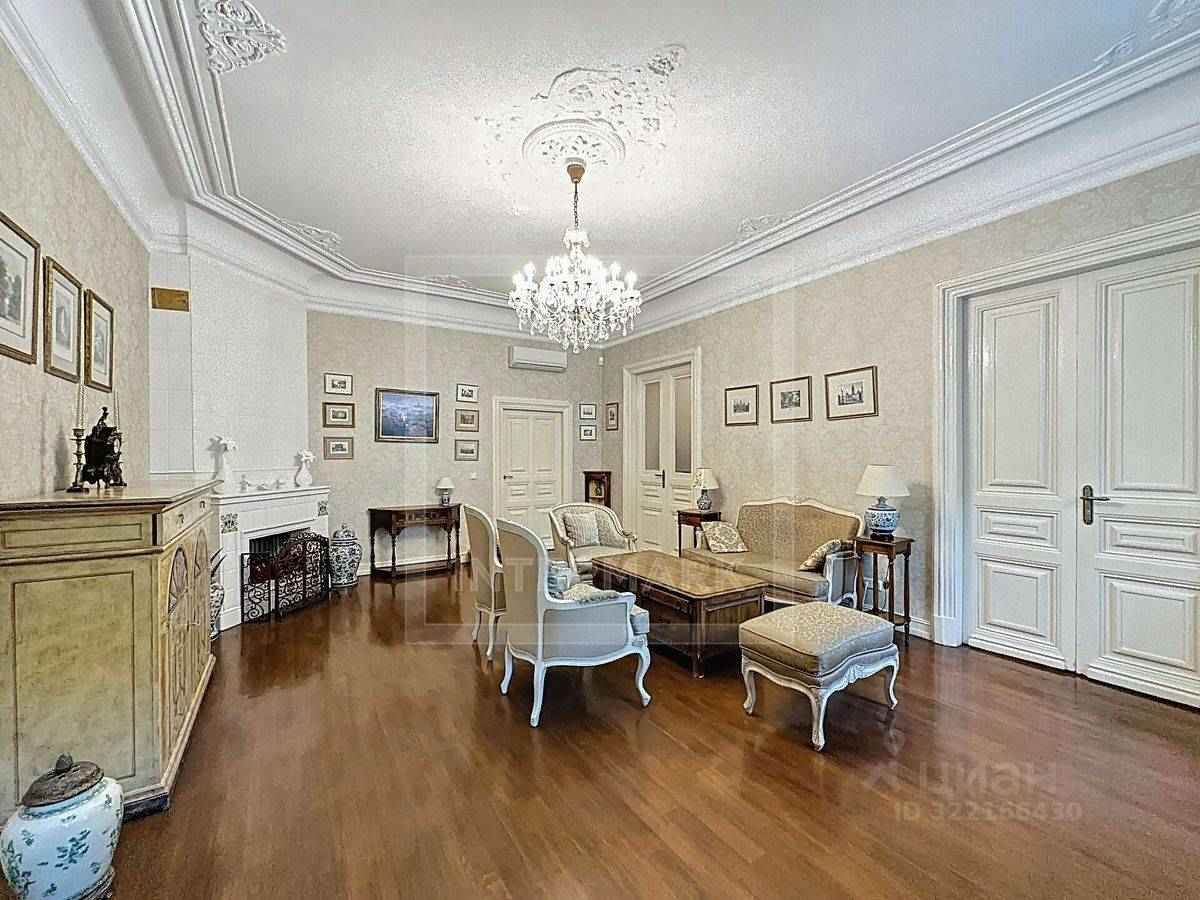 5-комнатная квартира, 155 м²