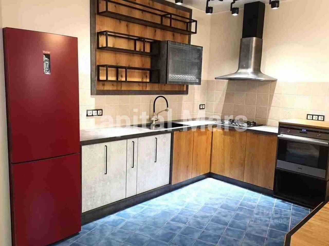 4-комнатная квартира, 180 м²