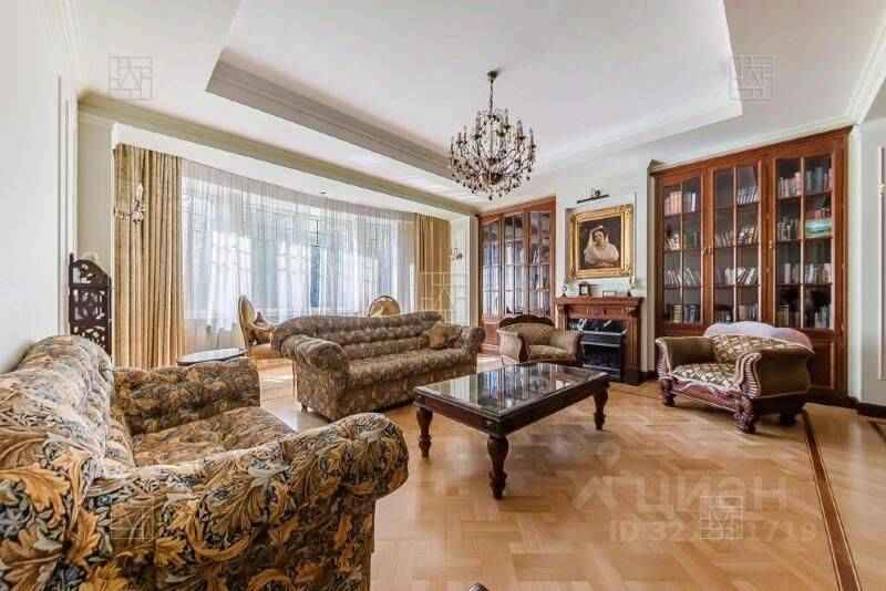 4-комнатная квартира, 200 м²