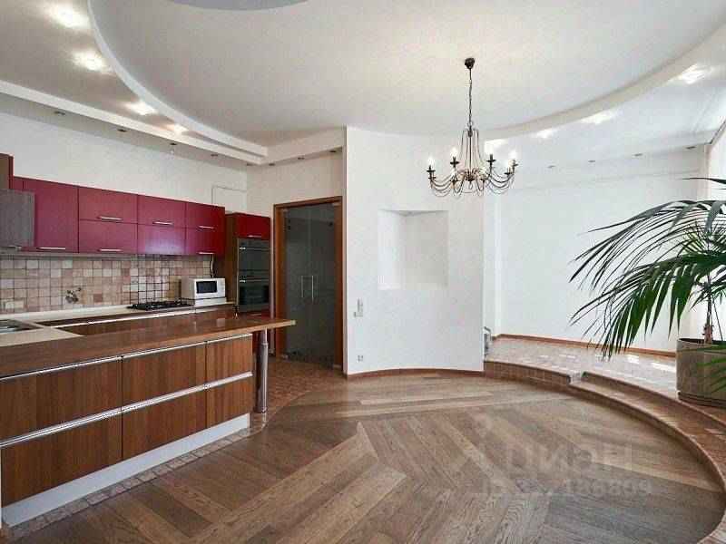4-комнатная квартира, 200 м² — фотография 3