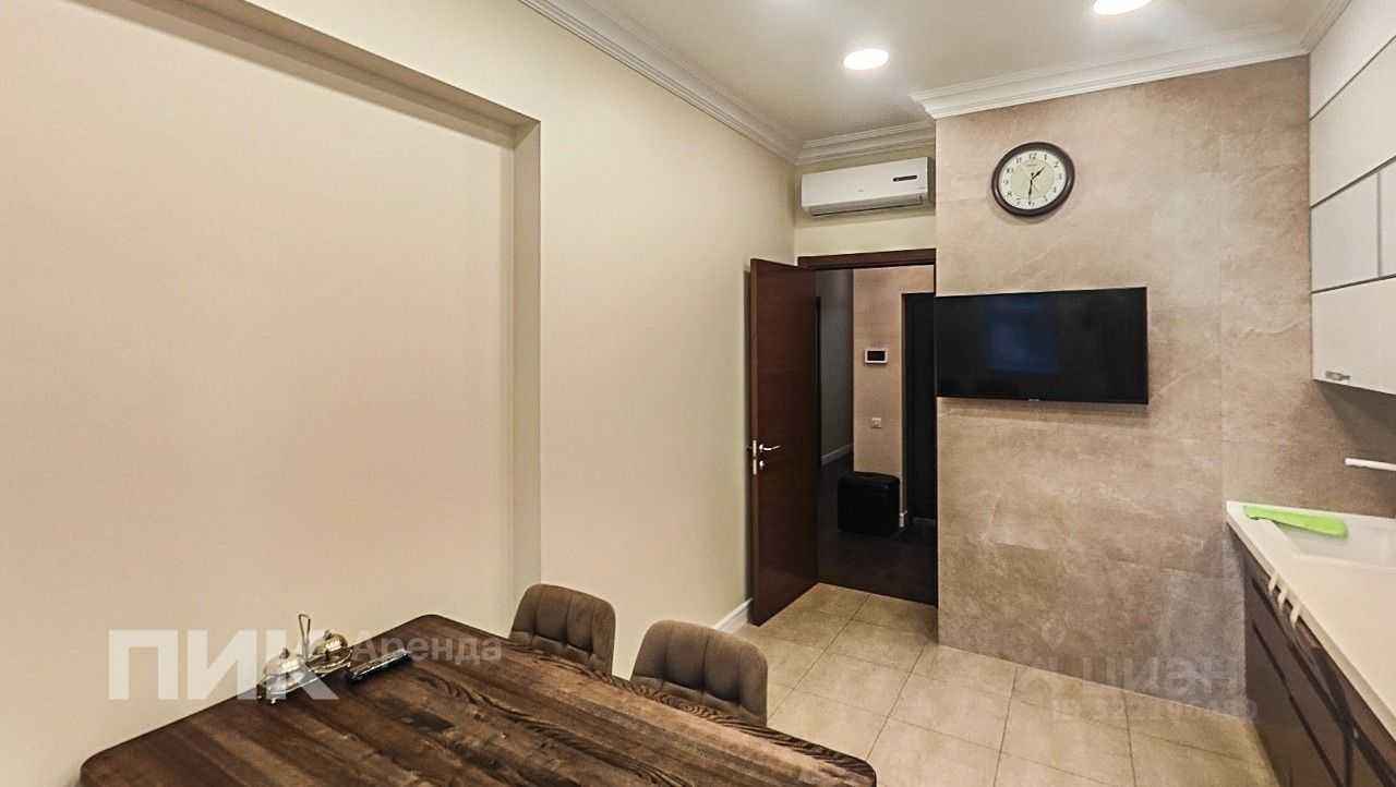 2-комнатная квартира, 66,4 м² — фотография 3