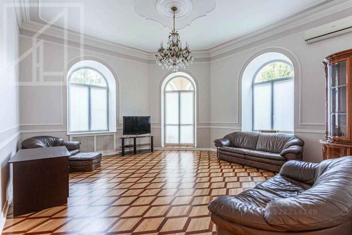 4-комнатная квартира, 150 м²