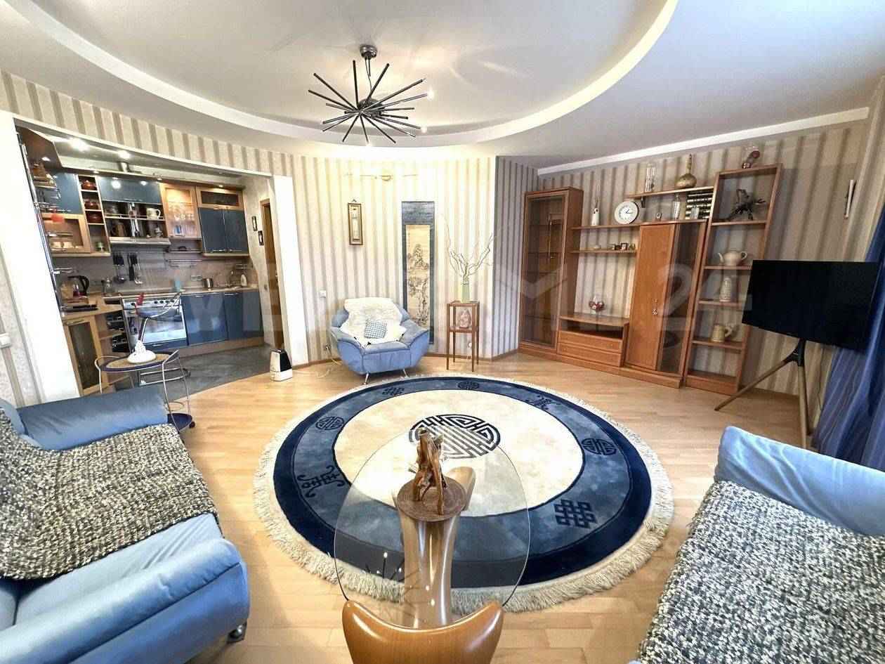 2-комнатная квартира, 76 м² — фотография 2