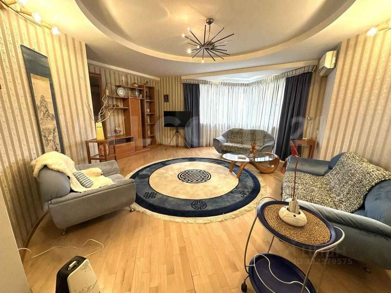 2-комнатная квартира, 76 м² — фотография 3