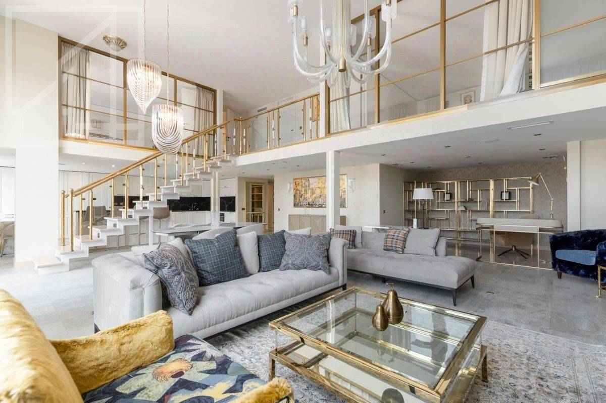 3-комнатная квартира, 180 м²