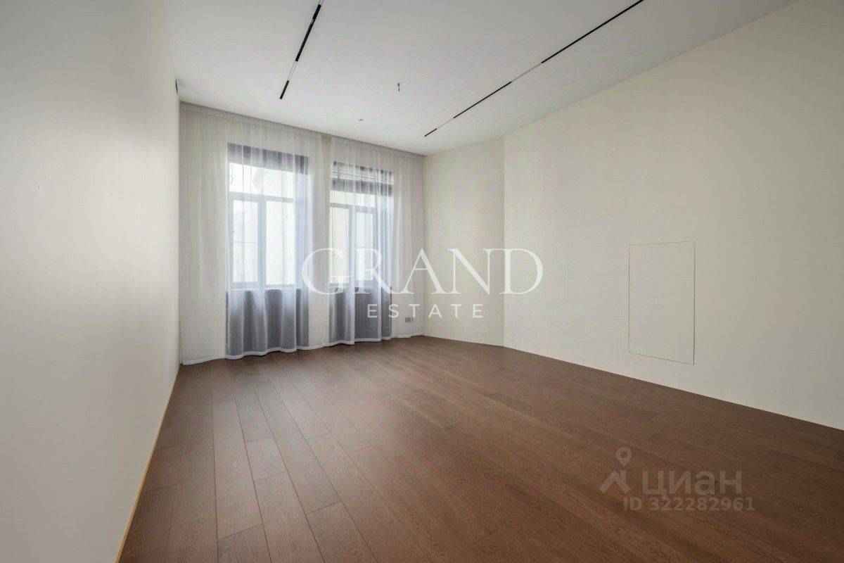 3-комнатная квартира, 250 м² — фотография 3
