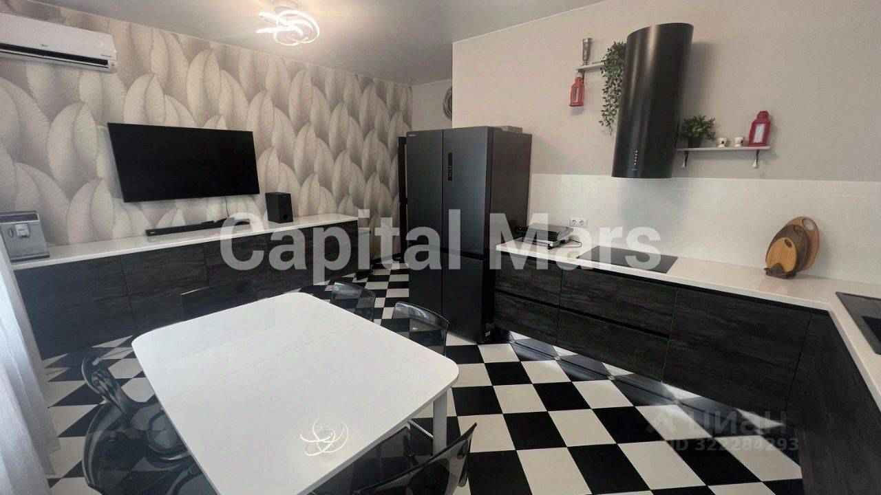 4-комнатная квартира, 112 м² — фотография 2