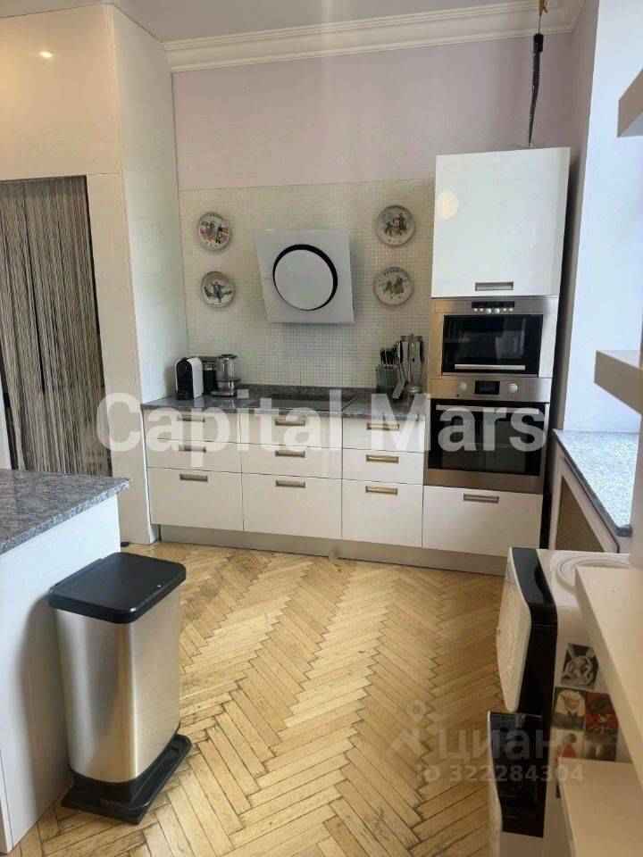 4-комнатная квартира, 180 м²