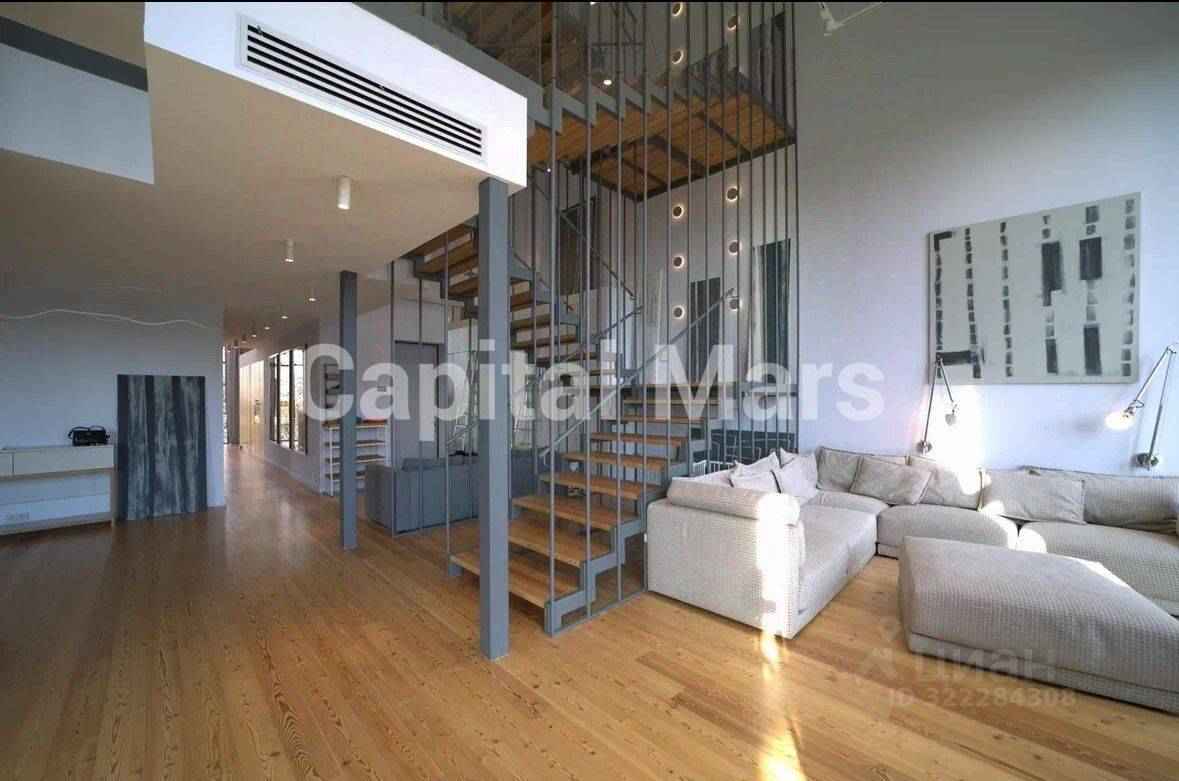 4-комнатная квартира, 250 м² — фотография 2