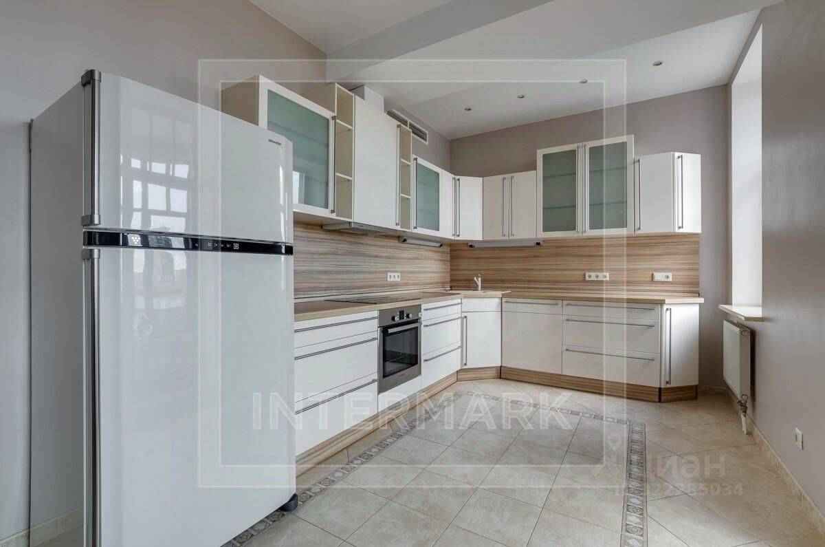 4-комнатная квартира, 180 м² — фотография 2