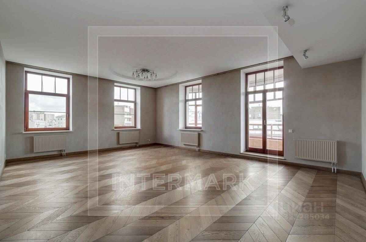 4-комнатная квартира, 180 м² — фотография 3