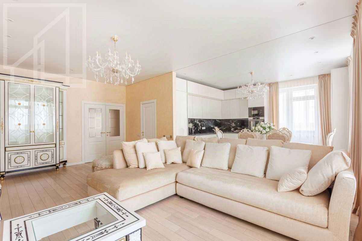 5-комнатная квартира, 184 м²