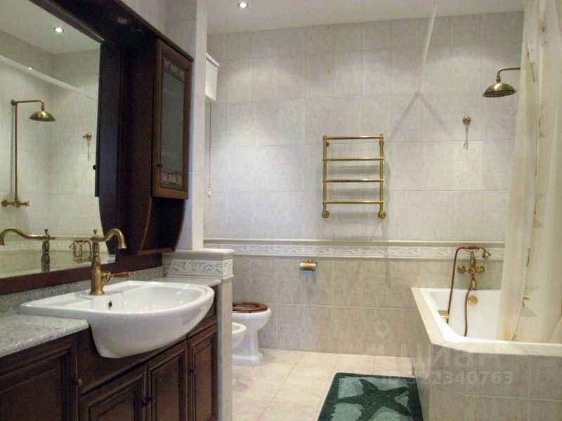 4-комнатная квартира, 130 м² — фотография 2