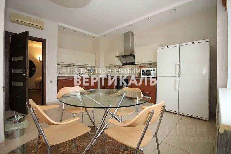 3-комнатная квартира, 150 м² — фотография 2