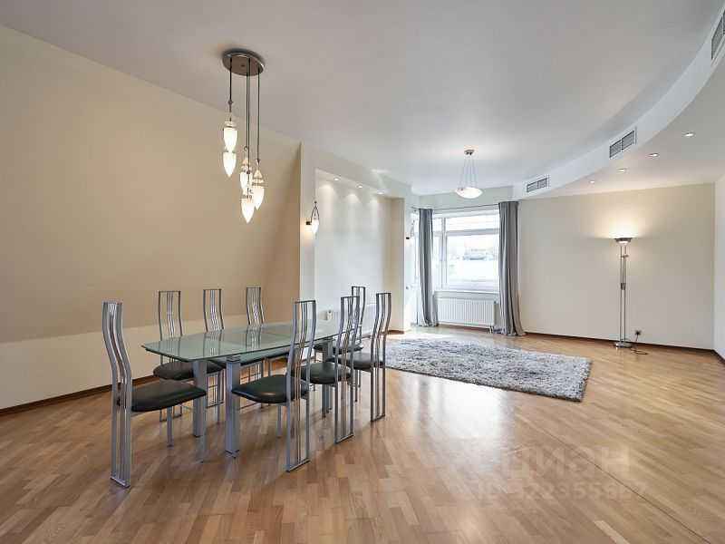 4-комнатная квартира, 162 м²
