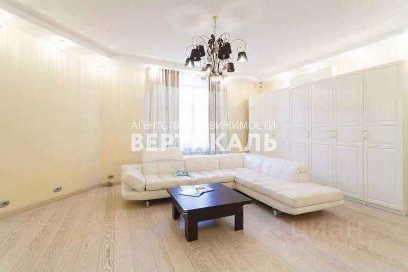 4-комнатная квартира, 160 м²