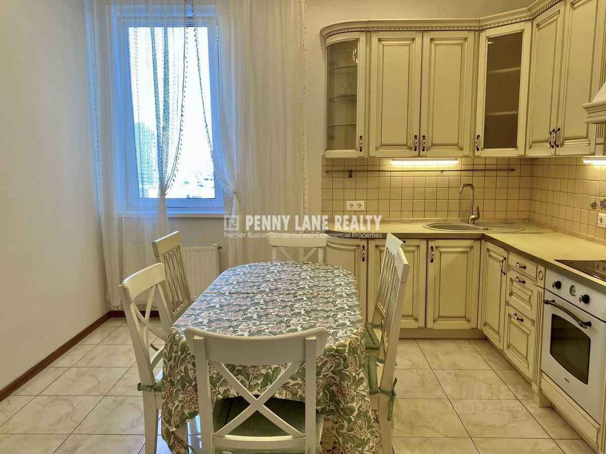 4-комнатная квартира, 140 м² — фотография 2