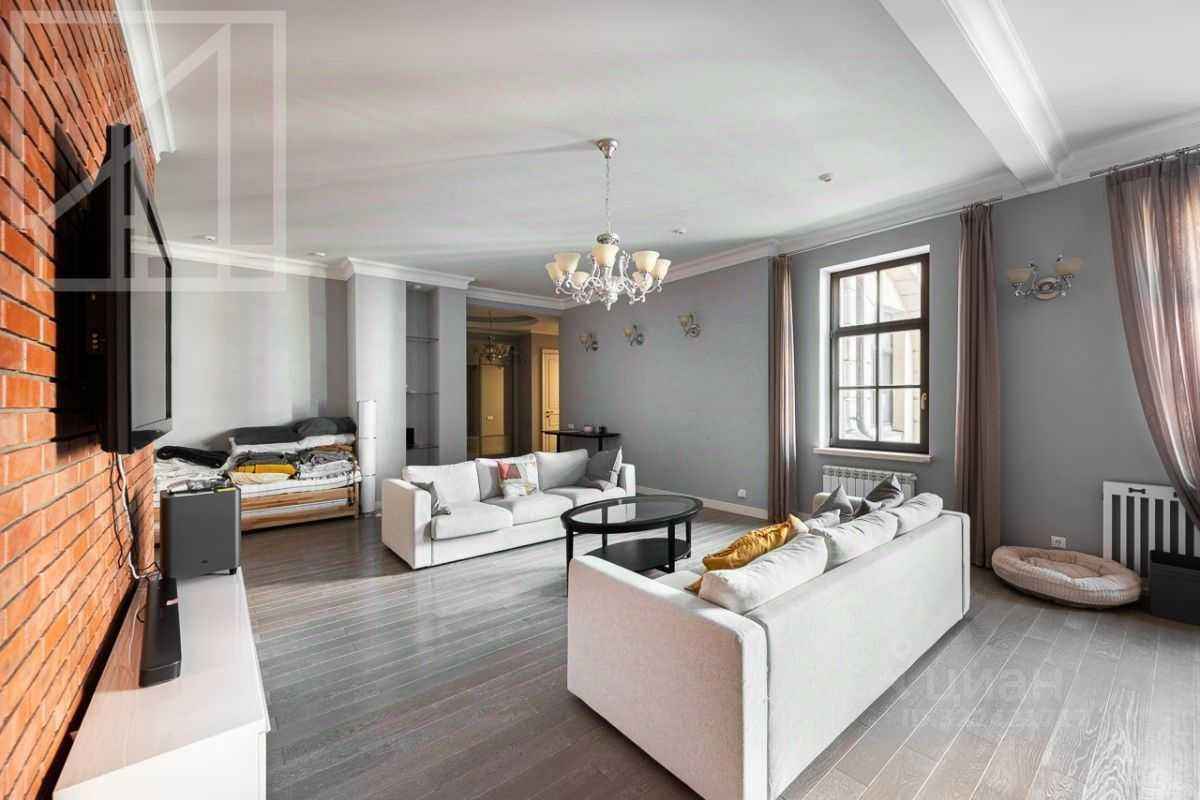 5-комнатная квартира, 203 м² — фотография 2