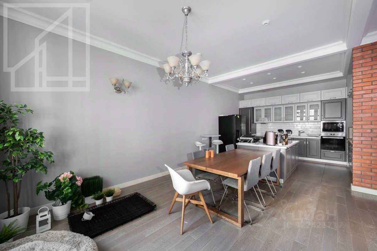 5-комнатная квартира, 203 м² — фотография 3