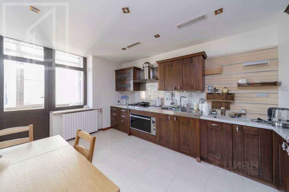 5-комнатная квартира, 280 м² — фотография 3