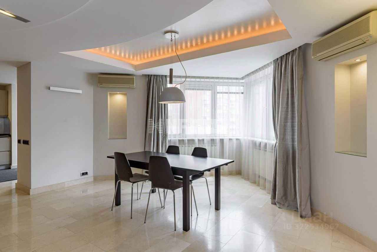 4-комнатная квартира, 230 м² — фотография 2