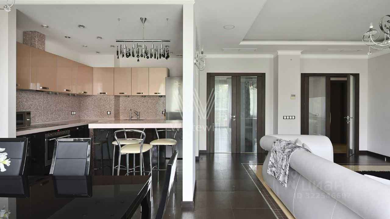 3-комнатная квартира, 140 м² — фотография 3