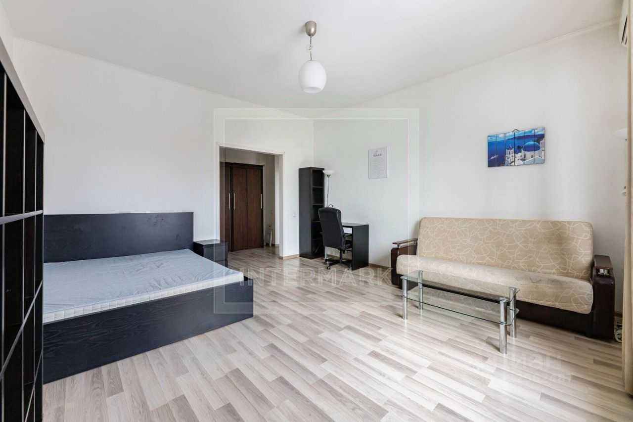 1-комнатная квартира, 55 м² — фотография 2
