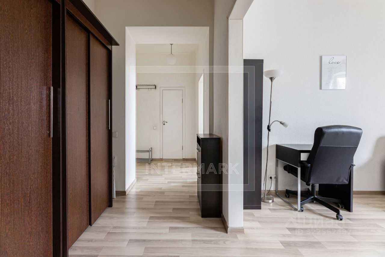 1-комнатная квартира, 55 м² — фотография 3