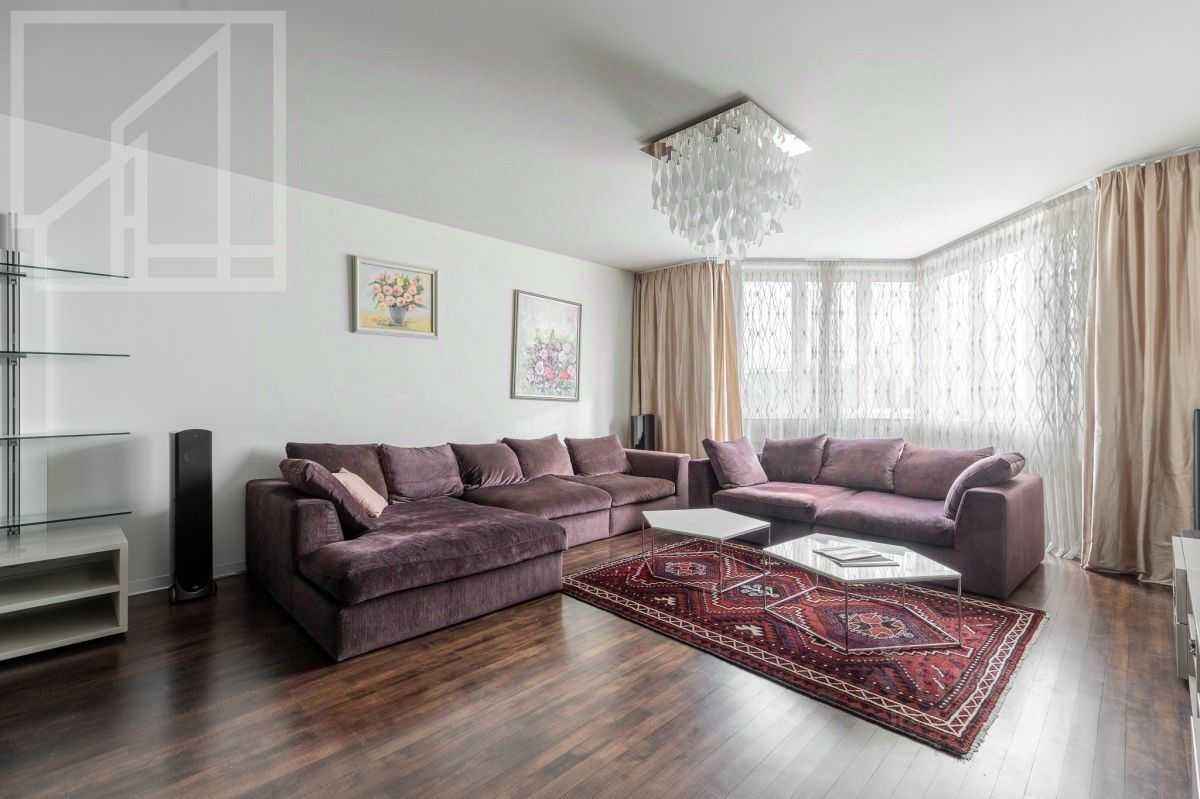 3-комнатная квартира, 104 м² — фотография 2