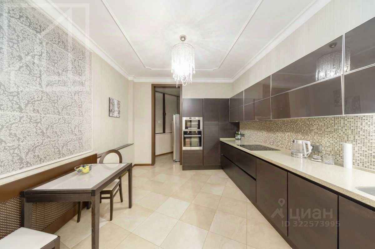 4-комнатная квартира, 160 м² — фотография 3