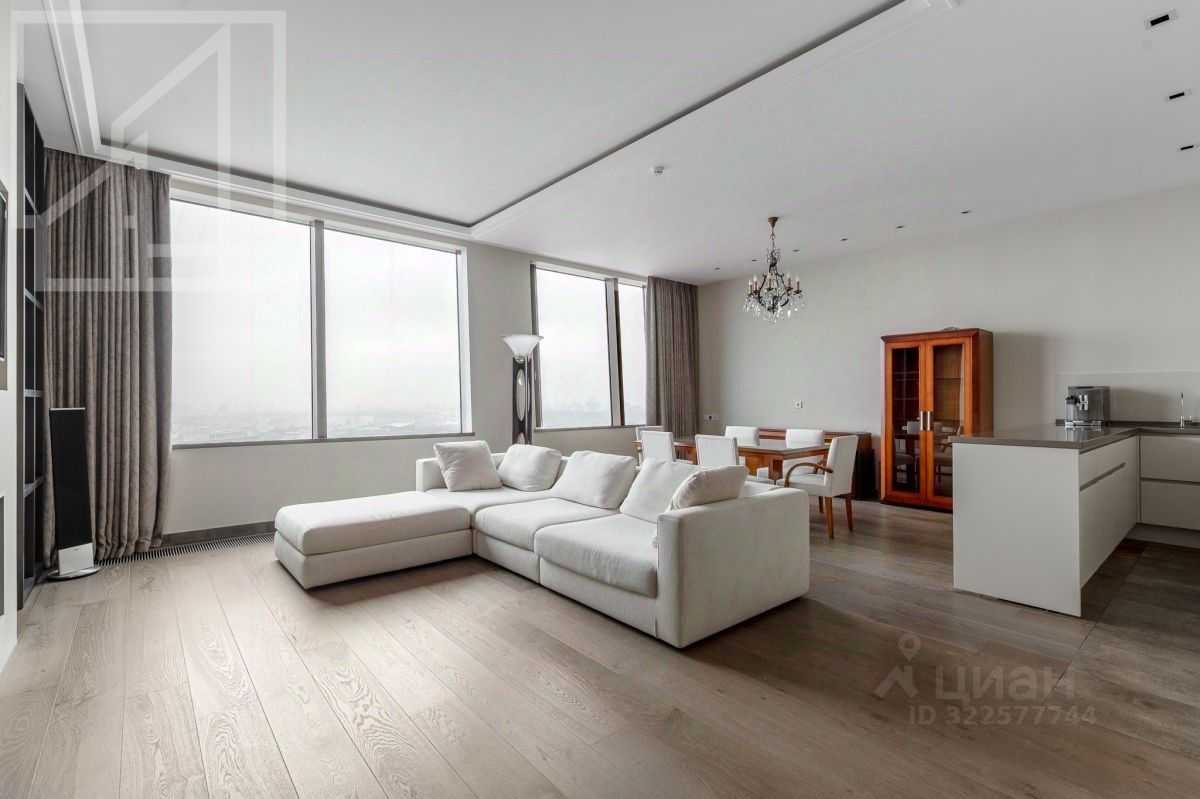 4-комнатная квартира, 142 м² — фотография 2